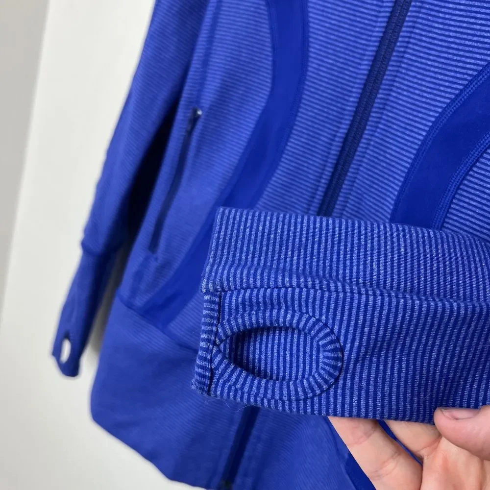 Lululemon Women's Size 2 In Stride Jacket Blue Striped Full Zip Athletic Running